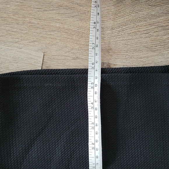 ⭐ BOGO | Suzy Shier Textured Little black dress - Picture 5 of 6